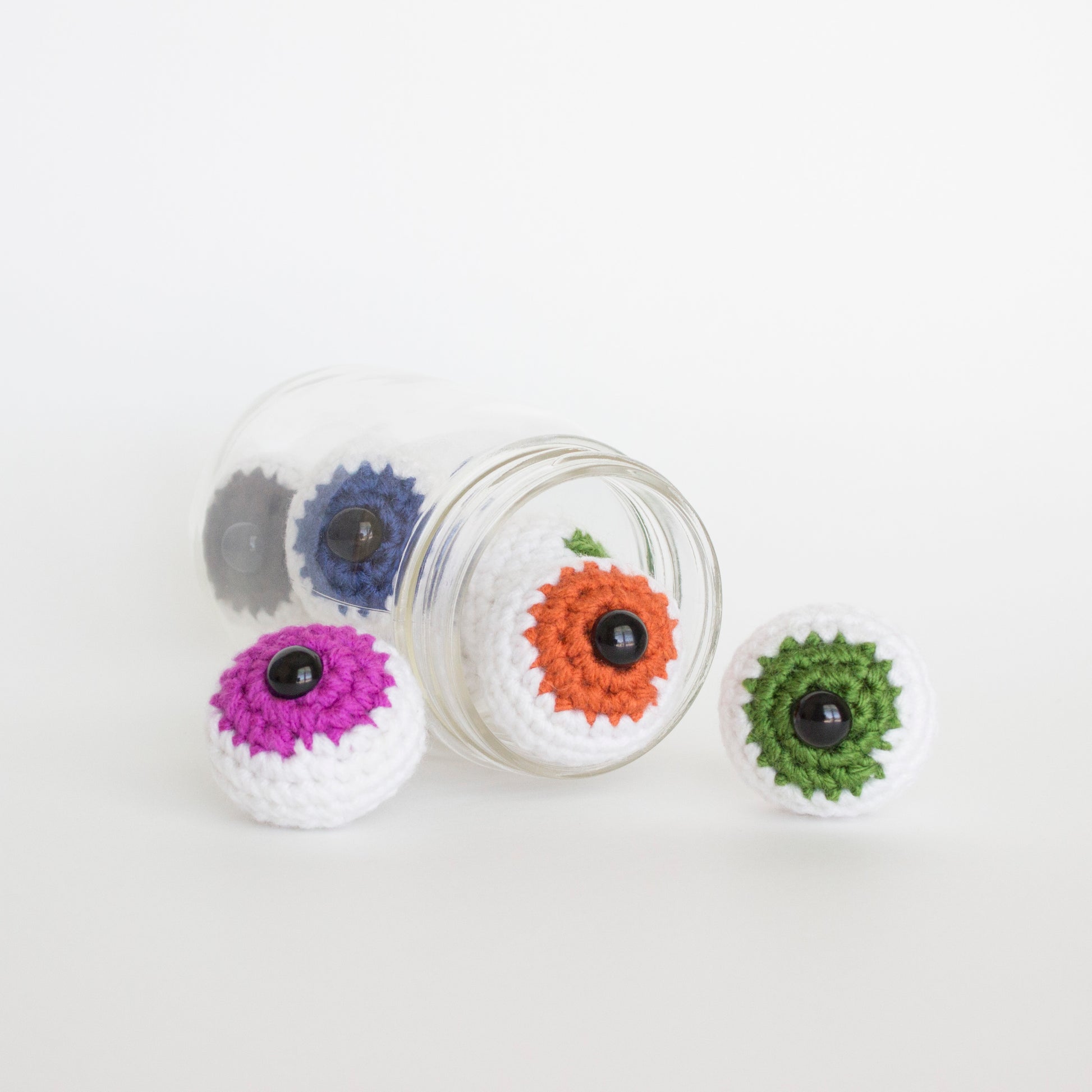 Halloween Day Crochet Patterns - Amigurumi Eyeballs