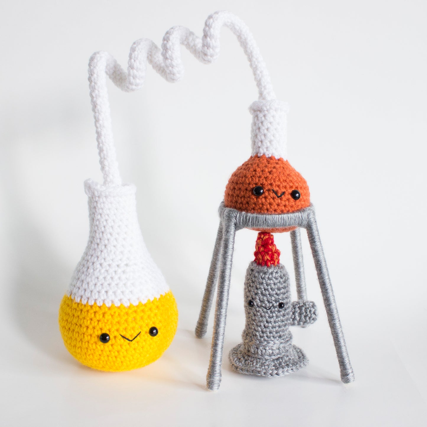 Bunson Burner, Flask, Stand Crochet Pattern - Lauren Espy - A Menagerie of Stitches