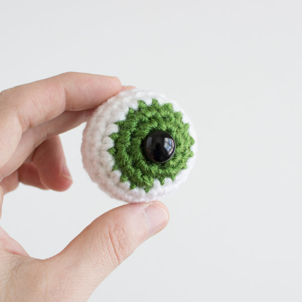 Amigurumi Spooky Eyeballs - Halloween Party Decor