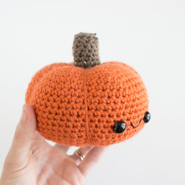 Crochet Pattern: Pumpkins, PDF Amigurumi Pattern – A Menagerie of Stitches