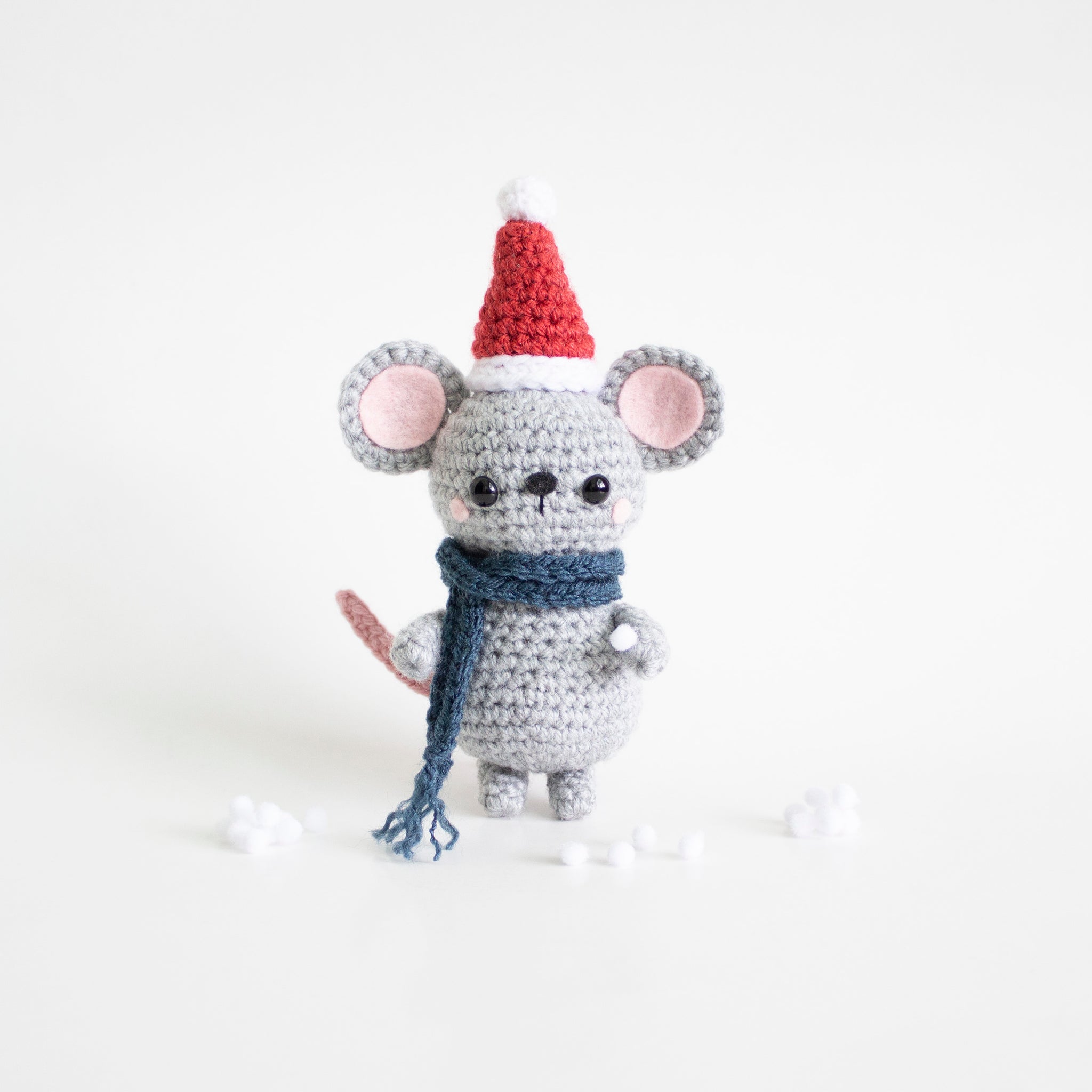 Crochet Pattern Christmas Mouse, PDF Amigurumi Pattern A Menagerie