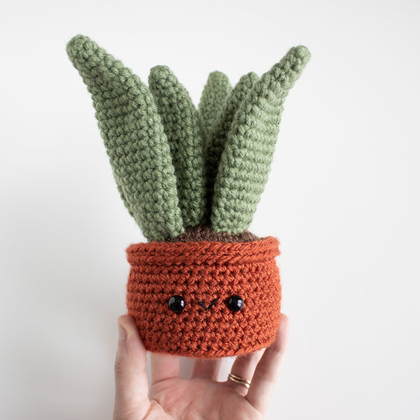 Aloe Vera Crochet Succulent Pattern - Easy Amigurumi