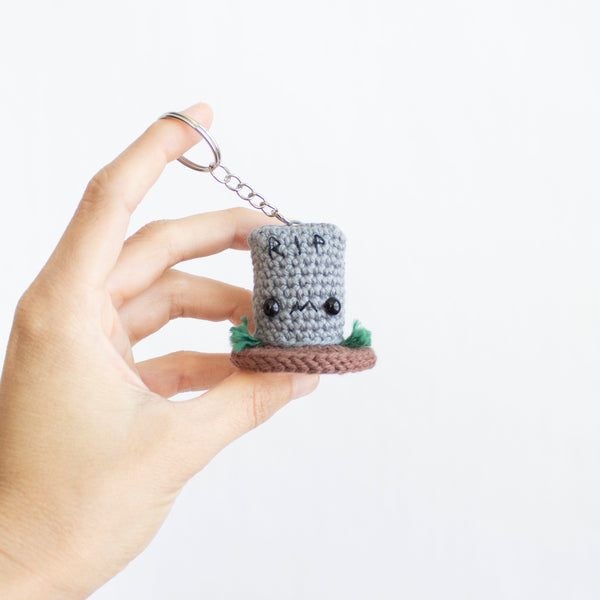 Halloween Crochet Keychains - Extra Mini Amigurumi RIP Grave Stone Pattern