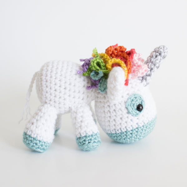 Easy Unicorn Amigurumi Pattern - Sparkles A Menagerie of Stitches