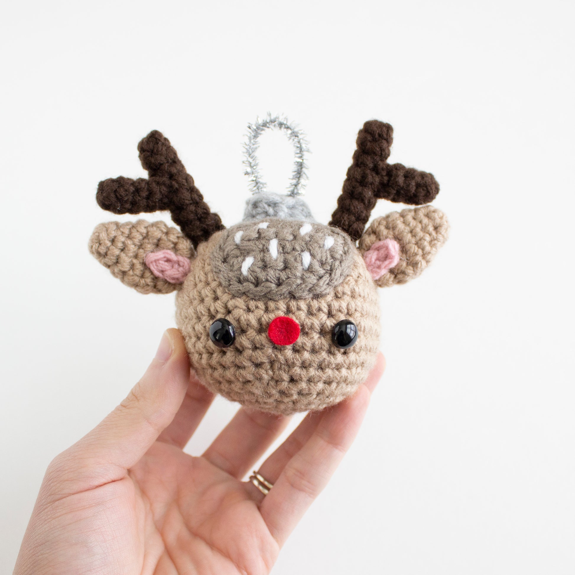 Reindeer Easy Crochet Christmas Ornament Pattern 