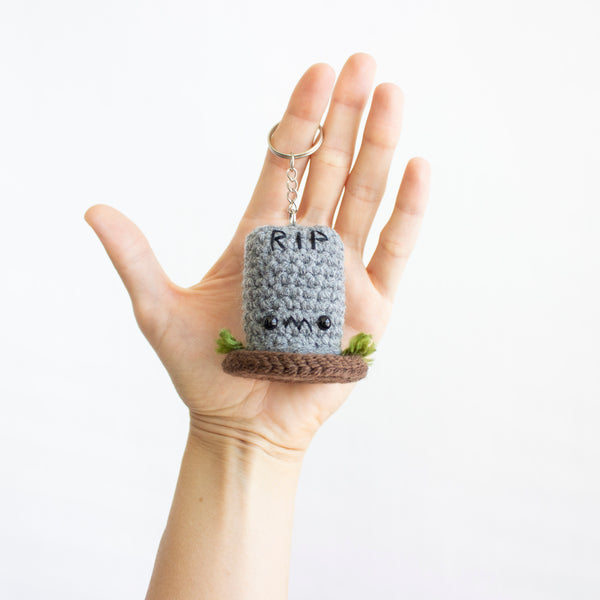 Halloween Crochet Keychains - Mini Amigurumi RIP Gravestone Pattern